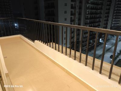 Balcony Image of 1970 Sq.ft 3 BHK Apartment / Flat for rent in The 3C Lotus Boulevard Espacia, Sector 100 Noida for Rs. 60000