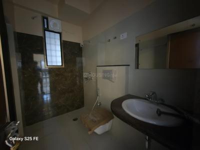 Bathroom Image of 1530 Sq.ft 3 BHK Apartment / Flat for rent in Argora Ranchi for Rs. 35000