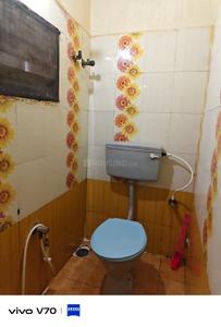 Bathroom Image of 350 Sq.ft 1 BHK Independent House for rent in Sholinganallur Chennai for Rs. 15000