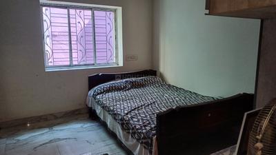 Bedroom Image of 1300 Sq.ft 3 BHK Apartment / Flat for rent in Keshtopur Kolkata for Rs. 25000