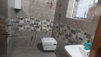 Devi Golden Leaves Bathroom Two 4