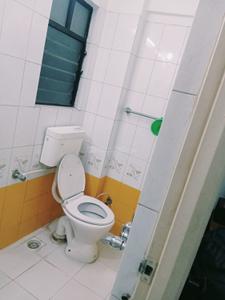 Bathroom Image of 1350 Sq.ft 3 BHK Apartment / Flat for sale in Kothrud Pune for Rs. 21000000