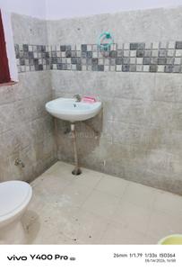 Bathroom Image of 500 Sq.ft 2 BHK Independent House for rent in Jawahar Nagar Kanpur for Rs. 14000