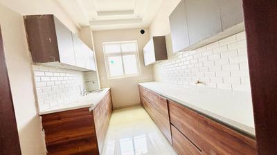 Kitchen Image of 1500 Sq.ft 3 BHK Apartment / Flat for sale in Peer Muchalla Zirakpur for Rs. 6800000