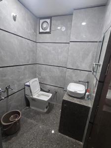 Bathroom Image of 750 Sq.ft 1.5 BHK Builder Floor for rent in Vivek Vihar New Delhi for Rs. 18000