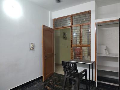 Bedroom Image of 300 Sq.ft 1 RK Apartment / Flat for rent in Katwaria Sarai New Delhi for Rs. 10000