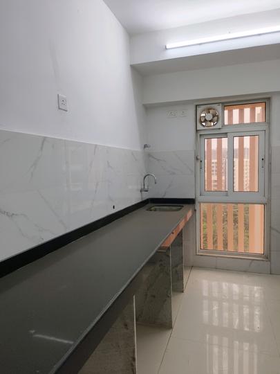 Park Road, Vile Parle East Main Image 1