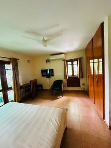 Bedroom Image of 2500 Sq.ft 3 BHK Builder Floor for rent in DLF Garden Estate, Sector 24 Gurgaon for Rs. 125000