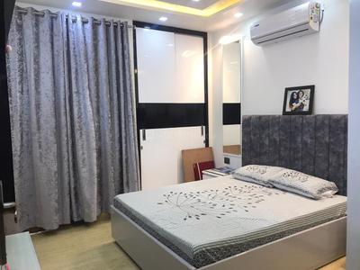 Bedroom Image of 950 Sq.ft 3 BHK Builder Floor for sale in Shalimar Bagh New Delhi for Rs. 18500000