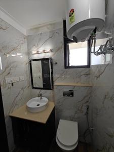 Bathroom Image of 1410 Sq.ft 2 BHK Apartment / Flat for rent in Golden Sand Apartments Phase 2, Dhakoli Zirakpur for Rs. 36000
