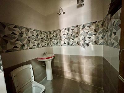 Bathroom Image of 787 Sq.ft 2 BHK Apartment / Flat for sale in Defence Home, Sector 115 Mohali for Rs. 3590000