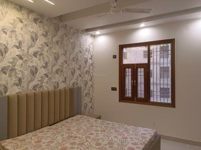 Bedroom Image of 1350 Sq.ft 4 BHK Apartment / Flat for sale in Sector 38 Rohini New Delhi for Rs. 11000000