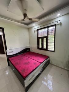 Bedroom Image of 580 Sq.ft 2 BHK Builder Floor for rent in Shalimar Bagh New Delhi for Rs. 25000