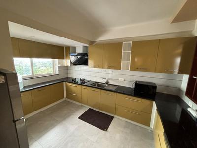 Kitchen Image of 1800 Sq.ft 3 BHK Apartment / Flat for rent in Maradu Kochi for Rs. 50000