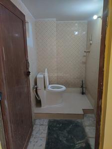Bathroom Image of 1500 Sq.ft 5 BHK Independent House for sale in Beta II Greater Noida for Rs. 16000000