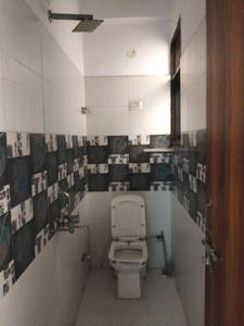 Common Bathroom Image of 600 Sq.ft 2 BHK Builder Floor for rent in Mayur Vihar Phase 1 New Delhi for Rs. 25000