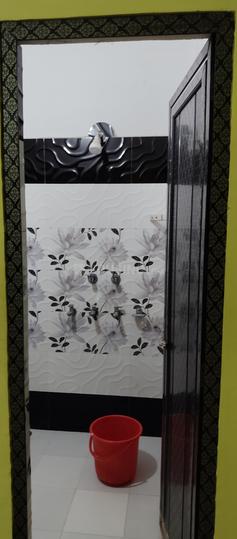 Mehboob Khan Tola Bedroom 1