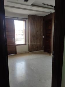 Bedroom Image of 1350 Sq.ft 3 BHK Builder Floor for rent in Paschim Vihar New Delhi for Rs. 50000