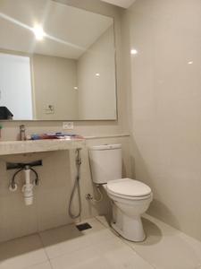 Common Bathroom Image of 1800 Sq.ft 3 BHK Apartment / Flat for sale in Indiabulls Greens, Panvel Navi Mumbai for Rs. 12500000