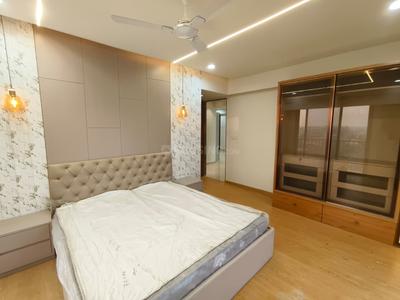 Bedroom Image of 3300 Sq.ft 4 BHK Apartment / Flat for rent in New Gotri Vadodara for Rs. 56000