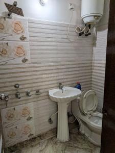 Bathroom Image of 950 Sq.ft 3 BHK Builder Floor for sale in Geeta Colony New Delhi for Rs. 8300000
