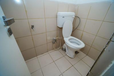 Bathroom Image of 1720 Sq.ft 3 BHK Apartment / Flat for sale in Emaar Palm Gardens, Sector 83 Gurgaon for Rs. 22000000