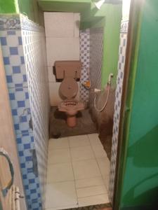 Bathroom Image of 320 Sq.ft 1 BHK Builder Floor for rent in Baguiati Kolkata for Rs. 6700