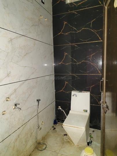 Dwarkapuri Bathroom 1