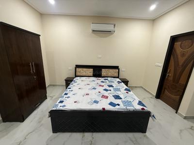 Bedroom Image of 250 Sq.ft 1 RK Builder Floor for rent in Sector 40 Gurgaon for Rs. 21000