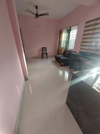 lake market apartment Main Image 1
