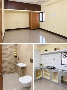 Bathroom Image of 200 Sq.ft 1 RK Independent House for rent in DDA Flats RWA, Kalkaji New Delhi for Rs. 15000