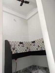 Kitchen Image of 550 Sq.ft 1 BHK Independent House for rent in Sindhi Colony Gwalior for Rs. 7300