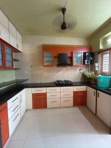 Kitchen Image of 1200 Sq.ft 3 BHK Apartment / Flat for rent in Akota Vadodara for Rs. 32000