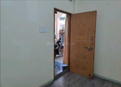 Bedroom Image of 1000 Sq.ft 2 BHK Apartment / Flat for rent in Sahaj Apartment, Tilak Nagar Indore for Rs. 20000
