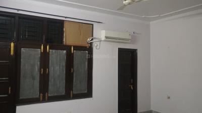 Bedroom Image of 1500 Sq.ft 2 BHK Builder Floor for rent in George Town Allahabad for Rs. 25000