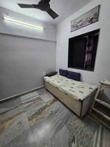 Bedroom Image of 650 Sq.ft 1.5 BHK Apartment / Flat for rent in Kandivali East Mumbai for Rs. 42000