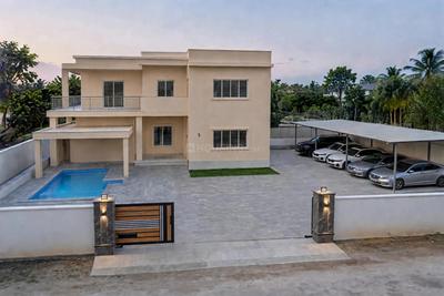 5 BHK Independent House
