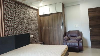 Bedroom Image of 2115 Sq.ft 3 BHK Apartment / Flat for rent in Devnandan Heights, Chandkheda Ahmedabad for Rs. 40000