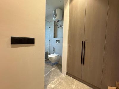 Bedroom Image of 2700 Sq.ft 4 BHK Builder Floor for sale in Model Town New Delhi for Rs. 47500000