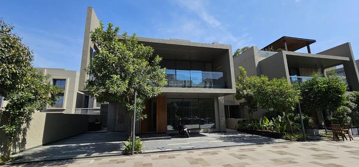 Saamarth Lavish Villa Main Image 1