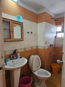 Bathroom Image of 1954 Sq.ft 3 BHK Apartment / Flat for sale in South City, Prince Anwar Shah Connector Kolkata for Rs. 35000000