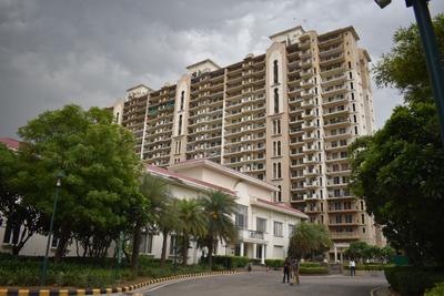 Image of 1943 Sq.ft 3 BHK Apartment / Flat for sale in DLF Express Greens, Manesar, Gurgaon for Rs. 14100000