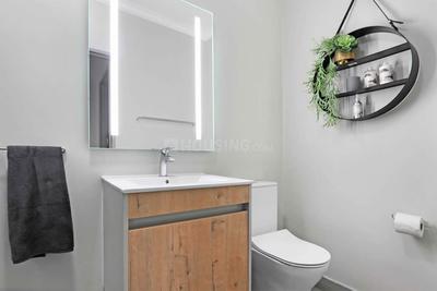 Bathroom Image of 3100 Sq.ft 4 BHK Apartment / Flat for sale in Juhu Mumbai for Rs. 140000000