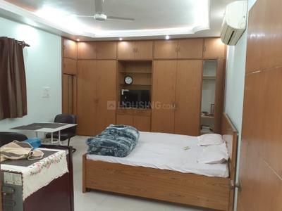 Bedroom Image of 1000 Sq.ft 1 BHK Independent House for rent in Chittaranjan Park New Delhi for Rs. 31000