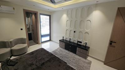 Bedroom Image of 2700 Sq.ft 4 BHK Builder Floor for sale in Mayfield Garden Luxury Floors, Mayfield Garden Gurgaon for Rs. 42500000