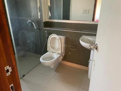 Bathroom Image of 1800 Sq.ft 3 BHK Apartment / Flat for rent in Amaya 78 at Gokuldham, Shantipura Ahmedabad for Rs. 90000