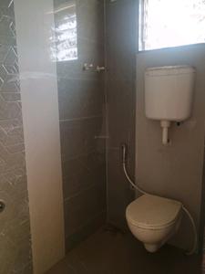 Common Bathroom Image of 990 Sq.ft 2 BHK Apartment / Flat for rent in Runwal Gardens City Cluster 6 Tower 6 To 9, Dombivli East Thane for Rs. 16000