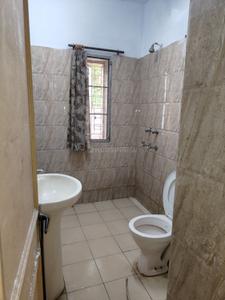 Bathroom Image of 1400 Sq.ft 2.5 BHK Apartment / Flat for sale in Munirka New Delhi for Rs. 28500000