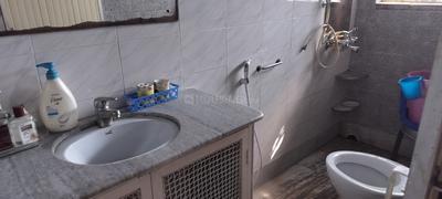 Bathroom Image of 1100 Sq.ft 3 BHK Apartment / Flat for sale in Lake Gardens Kolkata for Rs. 8650000