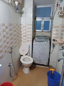 Bathroom Image of Saraswat Colony Pg in Santacruz West, Mumbai